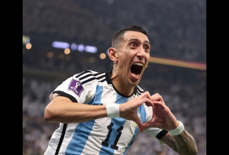 Imagen de Ángel Di María, seguirá jugando en la Selección Argentina tras el Mundial ganado.