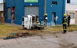 Imagen de Vuelco de un auto en Fighiera