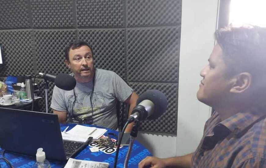 Imagen de Mario D&iacute;az, presidente del A.S.R.C, visit&oacute; Radio Extremo y habl&oacute; del verano en el Rowing Club.