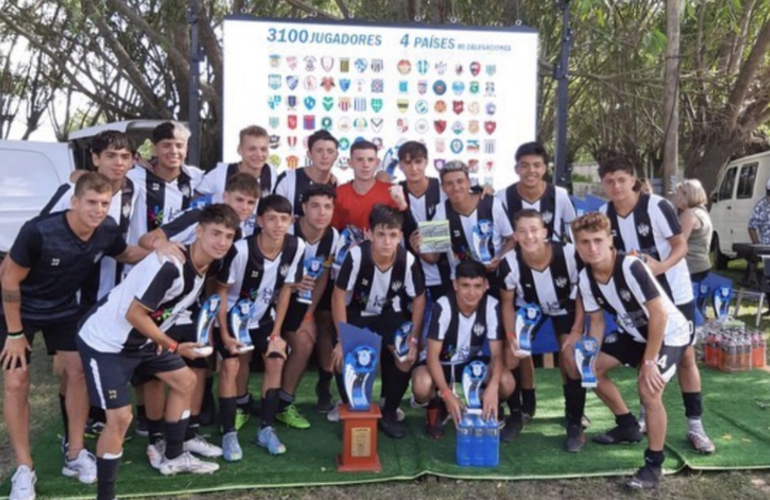 Imagen de Las inferiores de C.A.U. se destacaron en la Santa Teresita Cup'.