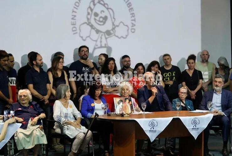 Imagen de Abuelas de Plaza de Mayo anunció la restitución del nieto 132