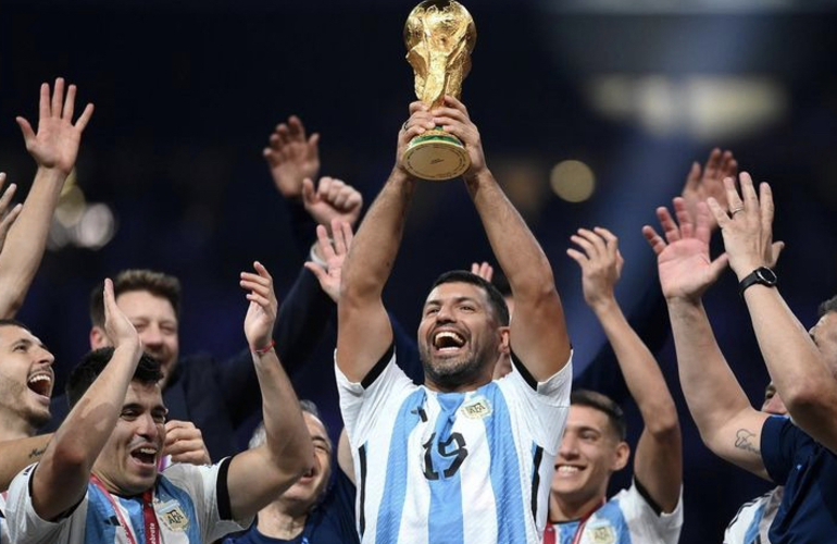 Imagen de Ag&uuml;ero volver&aacute; a jugar al f&uacute;tbol en una Liga Semiprofesional