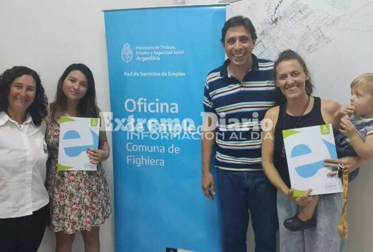 Imagen de Empleo Independiente: Entrega de aportes en Fighiera
