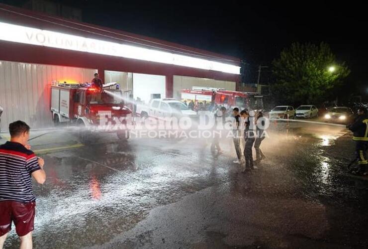 Imagen de Bautismo de fuego para los seis nuevos Bomberos en Arroyo Seco