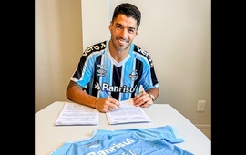 Imagen de Luis Su&aacute;rez firm&oacute; para Gremio de Brasil.