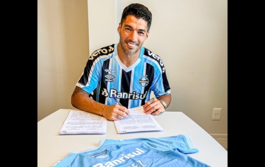 Imagen de Luis Su&aacute;rez firm&oacute; para Gremio de Brasil.