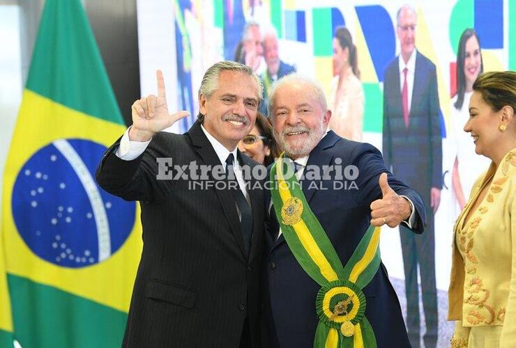 Imagen de Alberto Fernández saludó a Lula en su presentación como presidente