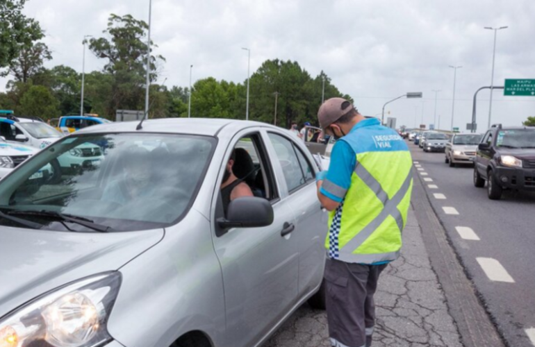 Imagen de Temporada Verano 2023: qué se exigirá en los controles de tránsito en las rutas argentinas