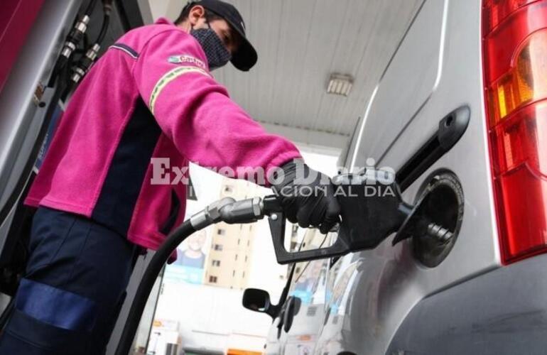 Imagen de Petroleras postergaron el aumento de combustibles para la segunda quincena de enero