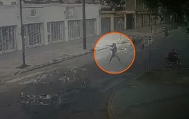 As&iacute; fue el ataque a balazos contra la sede de la Defensor&iacute;a del Pueblo. (Captura Video)