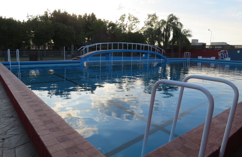 Imagen de Comenzaron las clases de natación en la pileta del Club Atlético Talleres