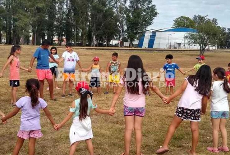 Imagen de Comenzó la colonia comunal de verano en Fighiera