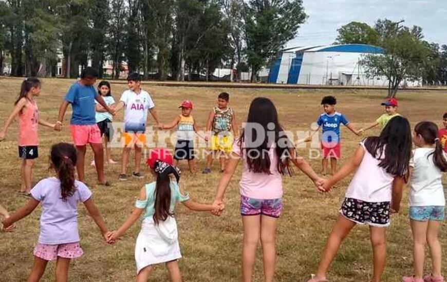 Imagen de Comenz&oacute; la colonia comunal de verano en Fighiera