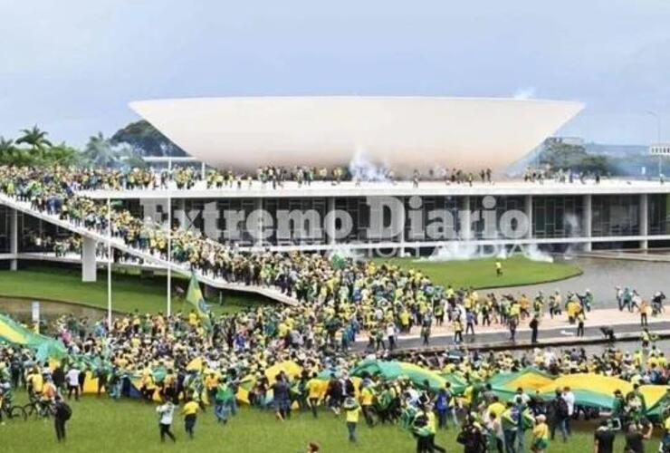 Imagen de Ataque a la democracia en Brasil: bolsonaristas invadieron el Congreso, la Corte y el Palacio Presidencial