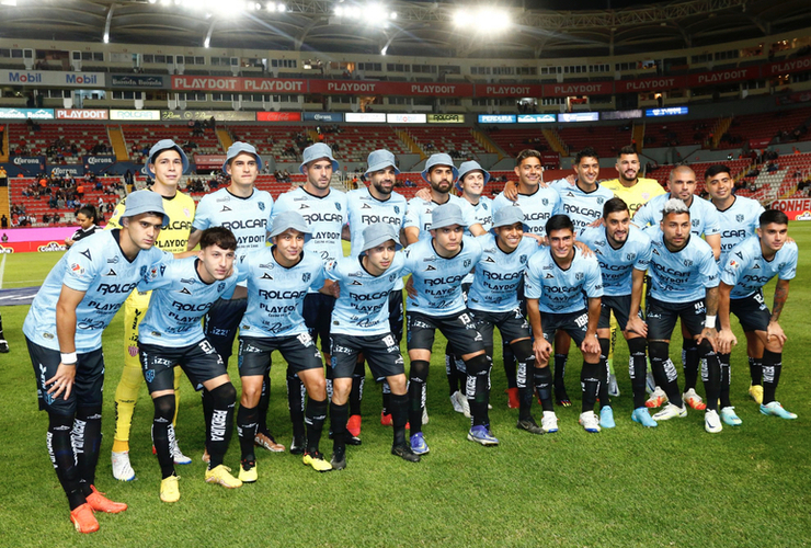 Imagen de El Necaxa homenajeó a 'Don Ramón'.