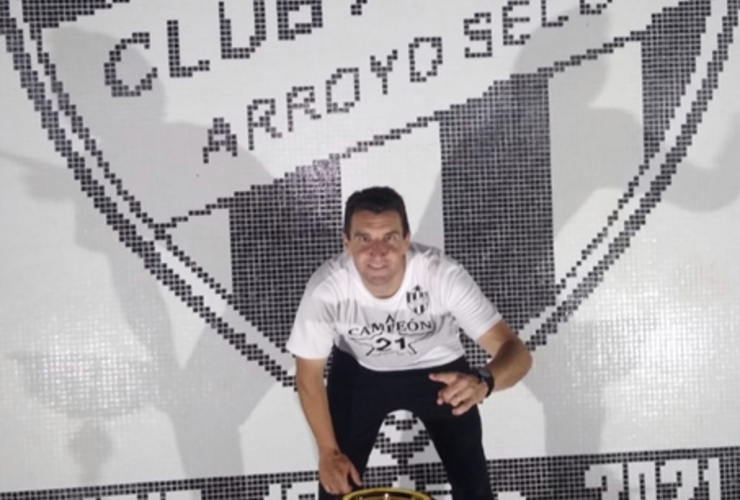 Imagen de Adri&aacute;n Baigorria, el nuevo DT de Uni&oacute;n para el 2023.