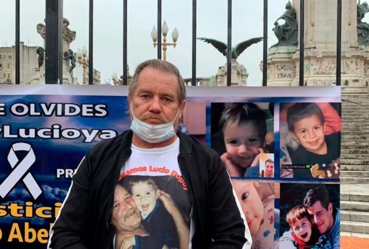 Imagen de El abuelo de Lucio Dupuy dijo que una de las acusadas le sonri&oacute; y le gui&ntilde;&oacute; un ojo en la audiencia