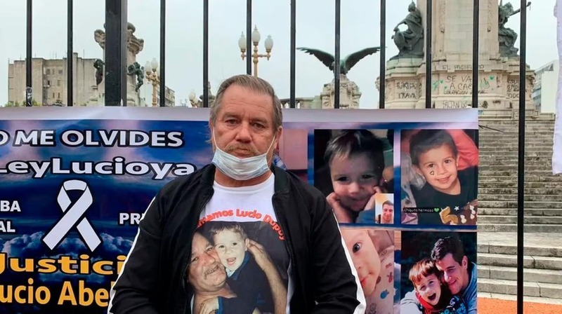 Imagen de El abuelo de Lucio Dupuy dijo que una de las acusadas le sonri&oacute; y le gui&ntilde;&oacute; un ojo en la audiencia