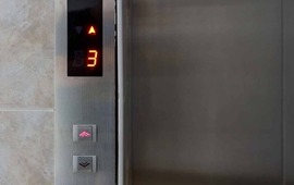 Imagen de Esc&aacute;ndalo y repudio en un edificio en Chubut: encuentran a dos personas teniendo sexo en el ascensor