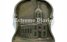 Imagen de Museo P&uacute;blico Municipal: Per&iacute;odo 1892 a 1944 - Medallas Conmemorativas del templo parroquial.