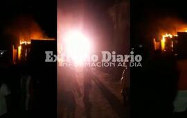 Bomberos Voluntarios de Arroyo Seco trabaj&oacute; en el lugar.