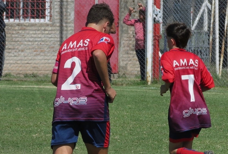 Imagen de Talleres inicia las actividades con el fútbol formativo