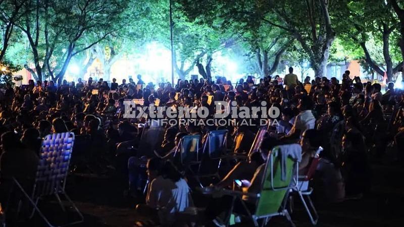 Imagen de �El gato con botas�: Pas&oacute; la 2&deg; funci&oacute;n del cine a la reposera en el Anfiteatro