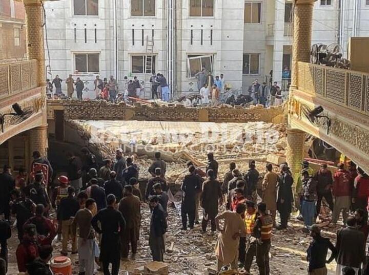 Imagen de Pakistán: al menos 25 muertos y 120 heridos en un ataque contra una mezquita