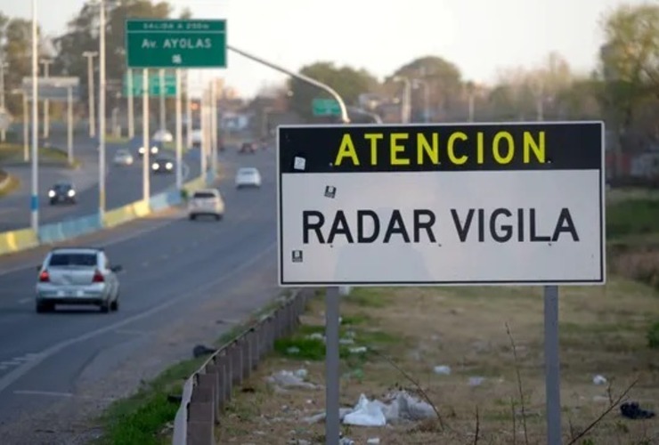 Habrá cuatro radares móviles sobre Circunvalación que tendrán disposiciones dinámicas y comenzarán a registrar multas desde el lunes. Foto: Héctor Río