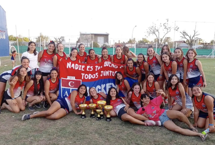 Imagen de El 6/2, el hockey femenino del C.A.T. arranca la pretemporada 2023.