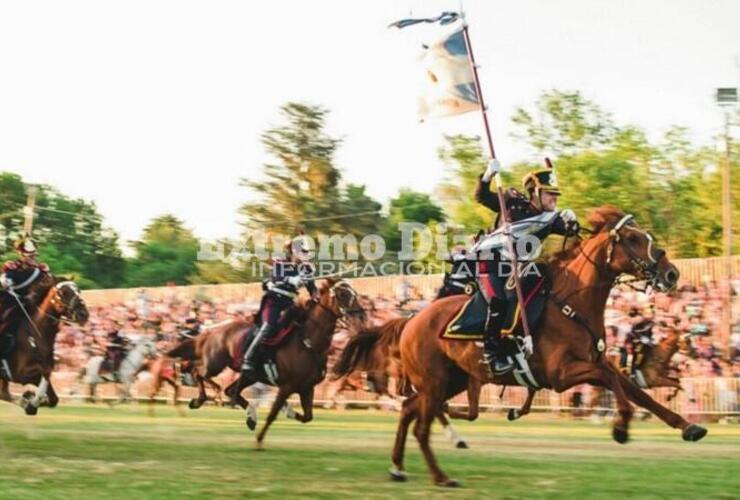 Imagen de 210º aniversario del combate de San Lorenzo: bandas militares en los barrios y en el Campo de la Gloria