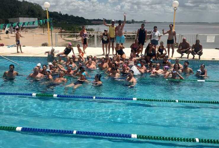 Imagen de Encuentro Interclubes de Natación en el Rowing Club