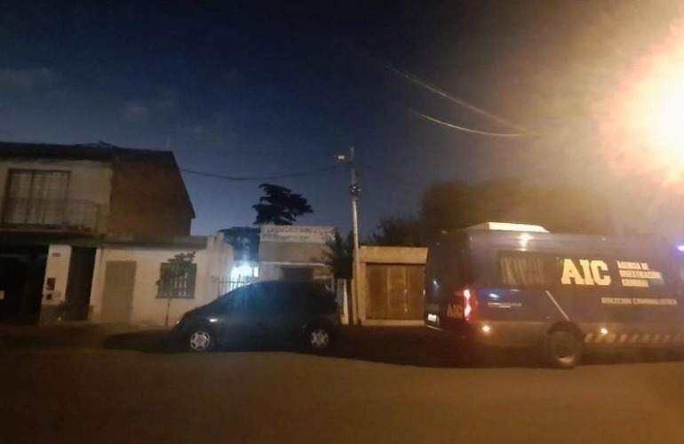 La v&iacute;ctima fatal presentaba dos impactos de bala calibre 22 (Dpto. Criminal&iacute;stico Regi&oacute;n 2 - Casilda)