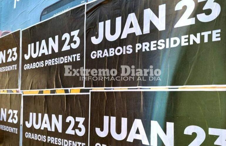 Imagen de En Rosario colocaron cartelería de Juan Grabois como candidato a Presidente