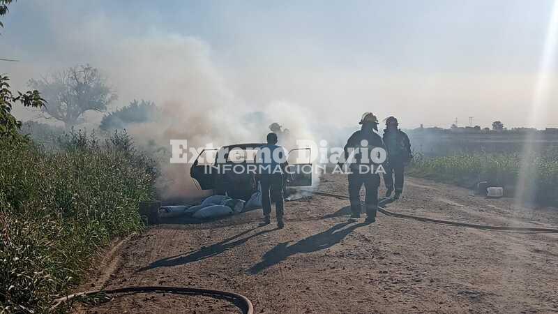 Imagen de Incendio de un veh&iacute;culo camino al paraje El Omb&uacute;