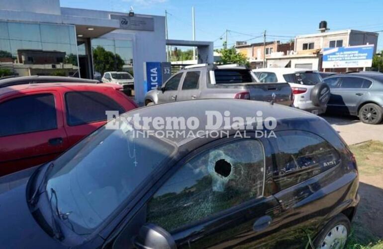 Imagen de Desde una bicicleta atacaron a tiros el frente de la comisaría 32ª