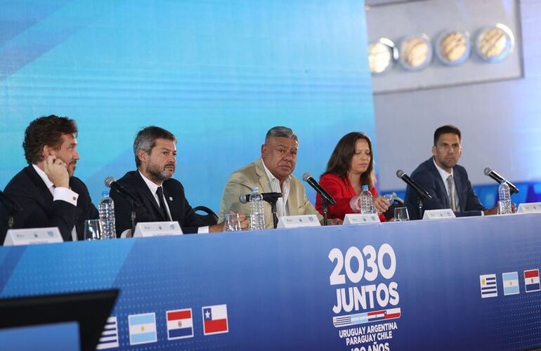 Imagen de Se confirmó la candidatura conjunta de Argentina, Uruguay, Chile y Paraguay para organizar el Mundial de la FIFA 2030