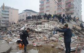 Imagen de El terremoto en Turqu&iacute;a y Siria dej&oacute; 9.500 muertos y es uno de los m&aacute;s letales