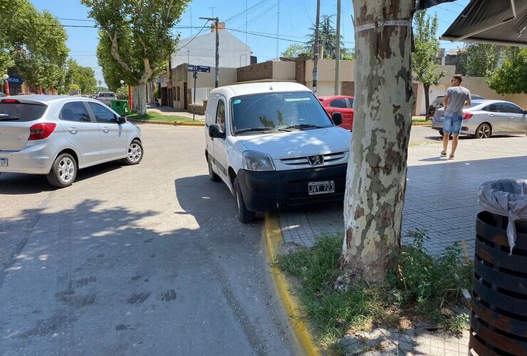 Imagen de Accidente de tránsito en la esquina de San Martín y Sarmiento