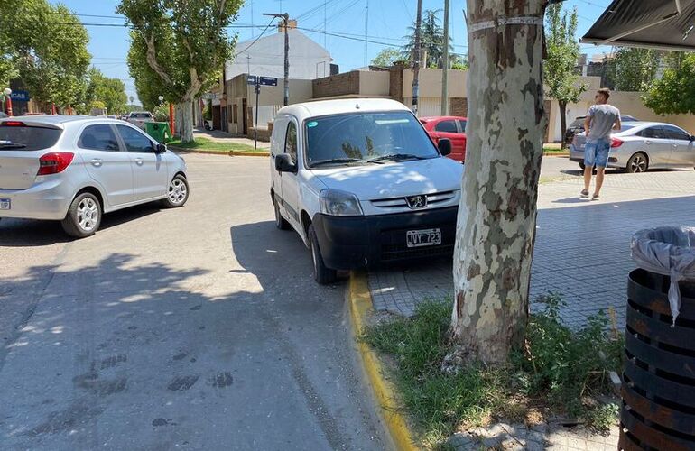 Imagen de Accidente de tránsito en la esquina de San Martín y Sarmiento