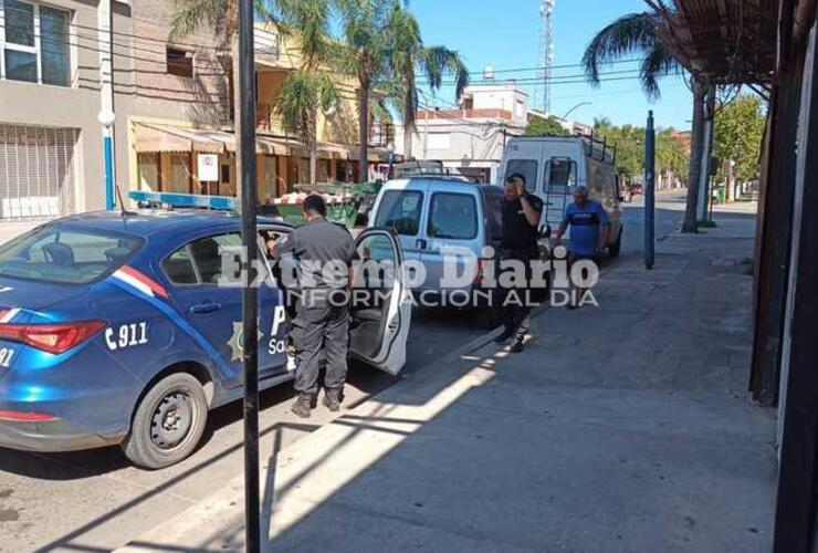 El hecho delictivo ocurrió esta tarde en el centro de Arroyo Seco.