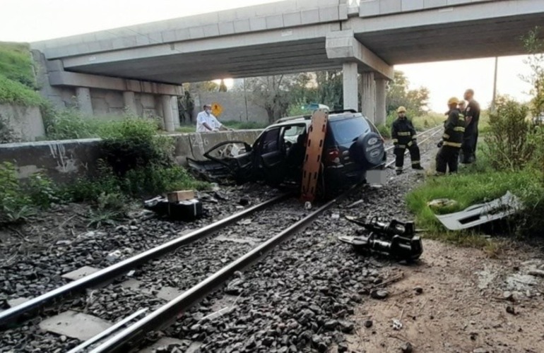 El siniestro vial ocurrió este domingo a primera hora.