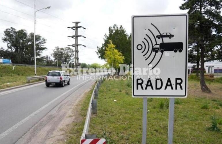 Imagen de Por la lluvia, se suspendió la puesta en marcha de los radares móviles en Circunvalación