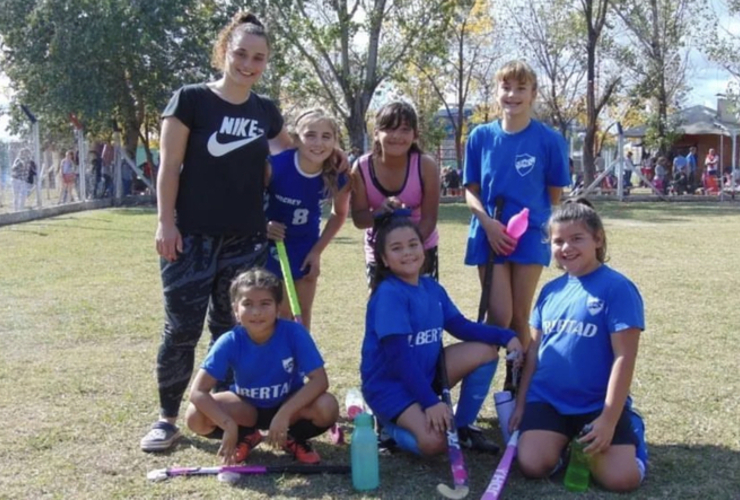 Imagen de Inician los entrenamientos de hockey femenino de Libertad de General Lagos.