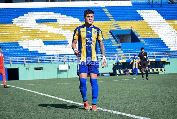 Imagen de Facundo Cima, con pasado en las inferiores de Talleres, firmó contrato con Sportivo Luqueño