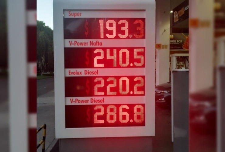 Imagen de Otra vez subió la nafta: Shell aumentó el precio de sus combustibles un 4 por ciento en promedio