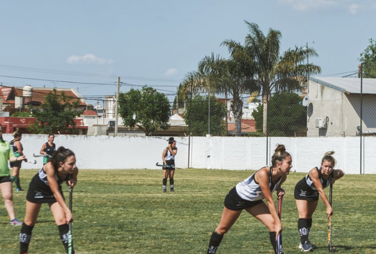 Imagen de El hockey femenino de C.A.U., inicia mañana la pretemporada 2023.