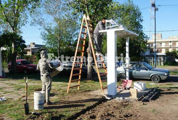 Imagen de Instalaron la primera estación solar en el Paseo Pedro Spina