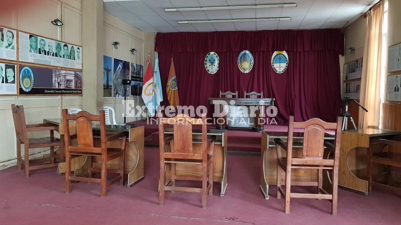 Imagen de El Concejo tiene un plazo fijo millonario con el dinero de los sueldos que no les est&aacute; pagando hace varios meses a Coradini y Oliv&eacute;