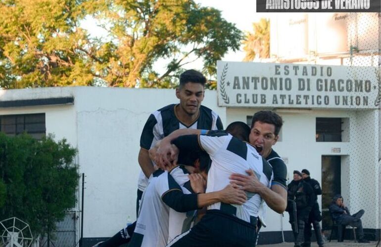 Imagen de Uni&oacute;n anunci&oacute; sus pr&oacute;ximos amistosos de Verano: hoy jugar&aacute; el primero en Arequito